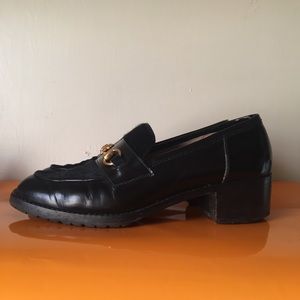Gucci Black Loafers in Size 7